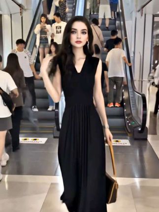 #朋友聚会穿搭 #设计感连衣裙 #时尚妈妈装 #舒适透气又凉快 #夏天的味道