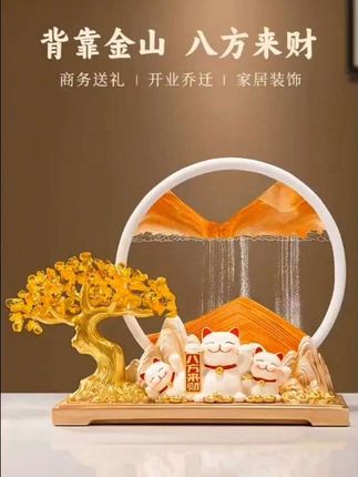 家里再穷啊,一进门也要看到这个八方来财,寓意真的太好了!发财树的中间呢,还结合了一个聚宝盆,两边是招财猫,左边的猫是锦上添花,右边的猫是如虎添翼。底部呢,还有一个大大的元宝,整体就是这样一个非常美好的祝福,无论放在家里的哪个位置都非常好看。#家居软装搭配 #高端大气 #家居饰品 #家居摆件 #流沙画 @DOU+上热门 @巨量千川 @DOU+小助手