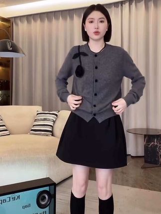 #我要上热门 #针织衫 #时尚穿搭 #时髦精 #穿出高级感 @DOU+小助手 @DOU+上热门 @创作灵感小助手