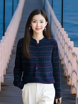 #早秋穿搭公式来了#如果上班都穿流光高智风 #早秋不费力显贵穿搭#微胖女生怎么穿出早秋氛围感#高个子女生的早秋穿搭