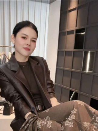 #上热门 #时尚穿搭#提花牛仔裤#谁穿谁好看