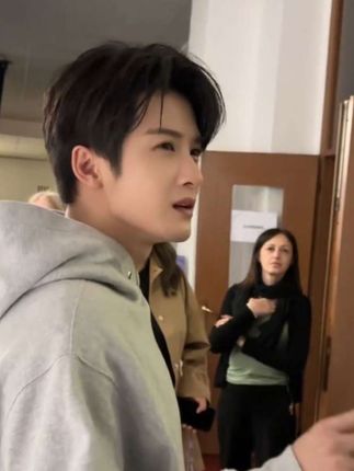 最后一声 啊哈 怎么那么可爱😍😍#檀健次 #向全世界安利 #小炭火 #幕后花絮 #檀健次震耳欲聋