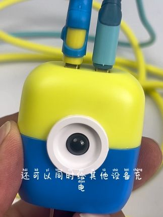快充头,不占空间,可以同时插两条数据线。好用。#充电头 #苹果充电器 #华为充电器 #华为快充 #苹果快充头