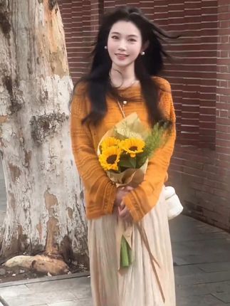 新款显白圆领针织毛衣显瘦半身裙两件套#爱了爱了 #韩式穿搭