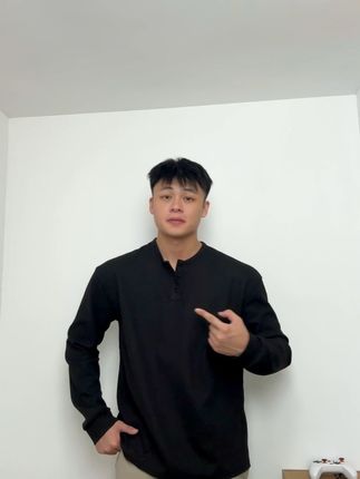 回复 @多喝椰子水的评论 小骨架没身材的哥们别焦虑了!穿上这件华夫格亨利衫直接变型男猛男,显壮显肩宽还能遮肚子!上身整个人气质都不一样了!#肌肉男 #健身 #穿衣显瘦 #休闲穿搭 #男生穿搭