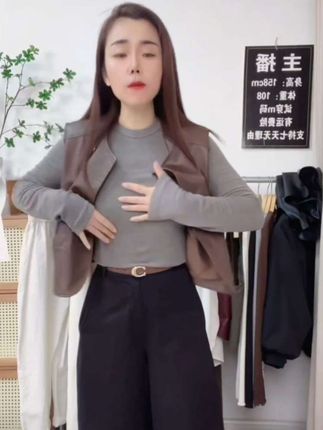 马用女外穿2025秋季新款安可拉红无袖坎肩皮马夹外套@DOU+小助手 #秋季穿搭 #秋季上新