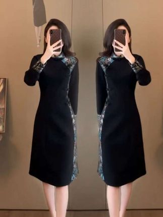 #女人味穿搭 #新中式国风气质连衣裙 #精致穿搭 #优雅气质 #黑色系穿搭 @巨量千川