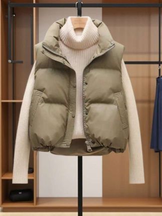 女生秋冬款宽松显瘦立领外套马夹#秋季日常实用穿搭思路分享#晒晒我的秋日穿搭#秋冬都市硬核穿搭#秋冬穿搭新鲜感在线#这个秋天被琥珀系治愈了