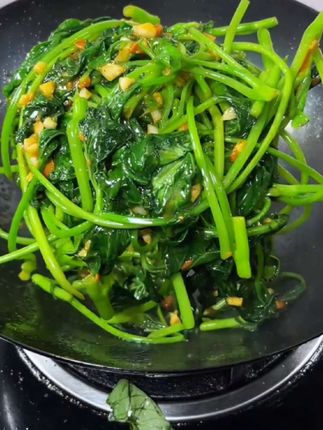 煮鱼焖海鲜炒青菜必备的#普宁豆酱 黄豆软糯,酱香浓郁,厨房小白也能做出好吃的家常菜#嘎嘎好吃 #潮汕美食#家常美味 #下饭神器
