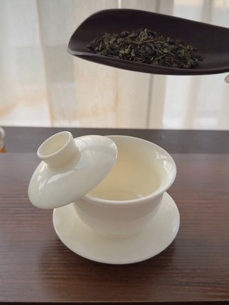 羊脂玉瓷三才盖碗可悬停茶杯白瓷单个敬茶碗子陶瓷悬浮泡茶具家用#羊脂玉盖碗 #白瓷盖碗 #悬停盖碗 #旋转盖碗悬停 #盖碗