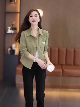 啄木鸟洋气长袖衬衫女2025春秋季新款宽松减龄显瘦外套小个子短款#衬衫#穿搭#通勤搭配 #显瘦穿搭#春秋穿搭