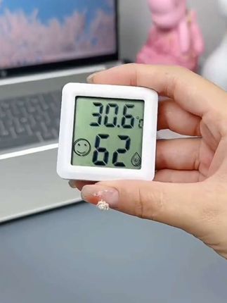 挖到宝!迷你温湿度计也太可爱了!小小一个能测温测湿,家里放着超实用,冷暖干湿全知道!#迷你温湿度计 #居家好物 #生活小帮手