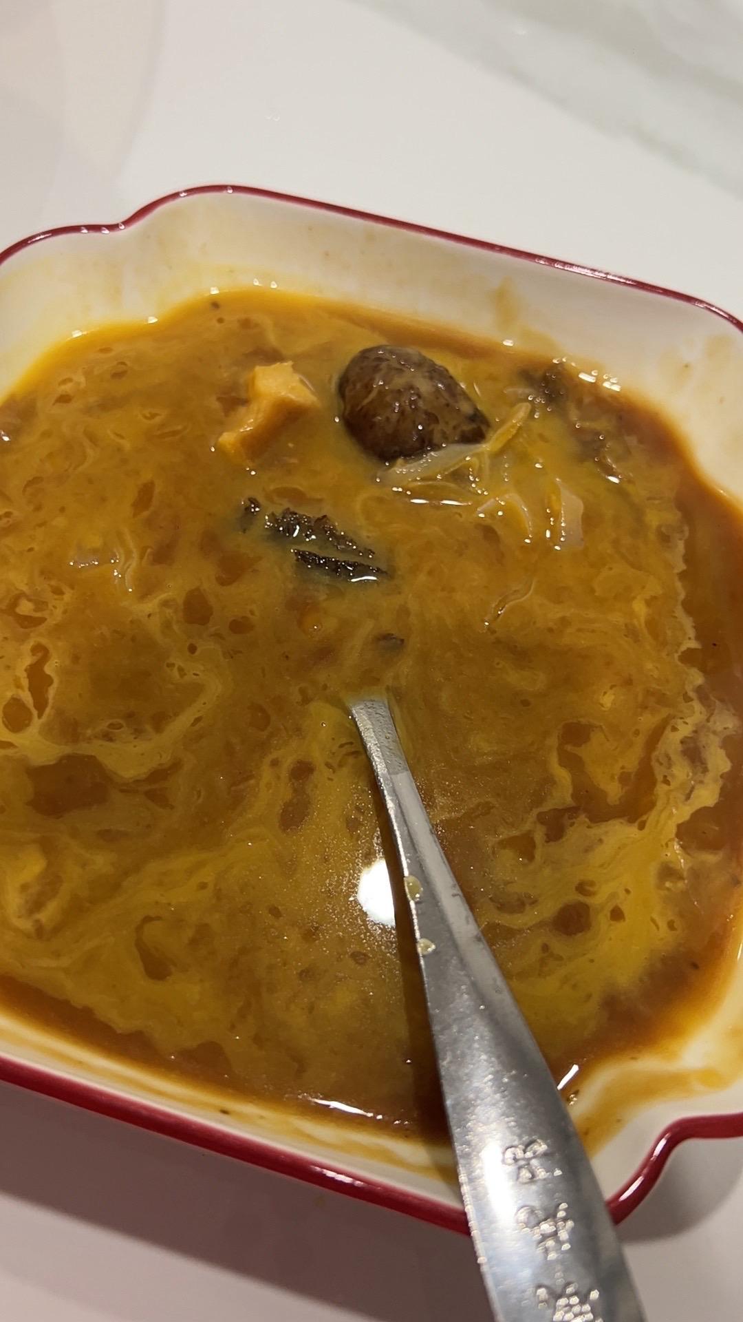 都是汁水别买,东西又不好吃又干又没海鲜味,简直198差死了