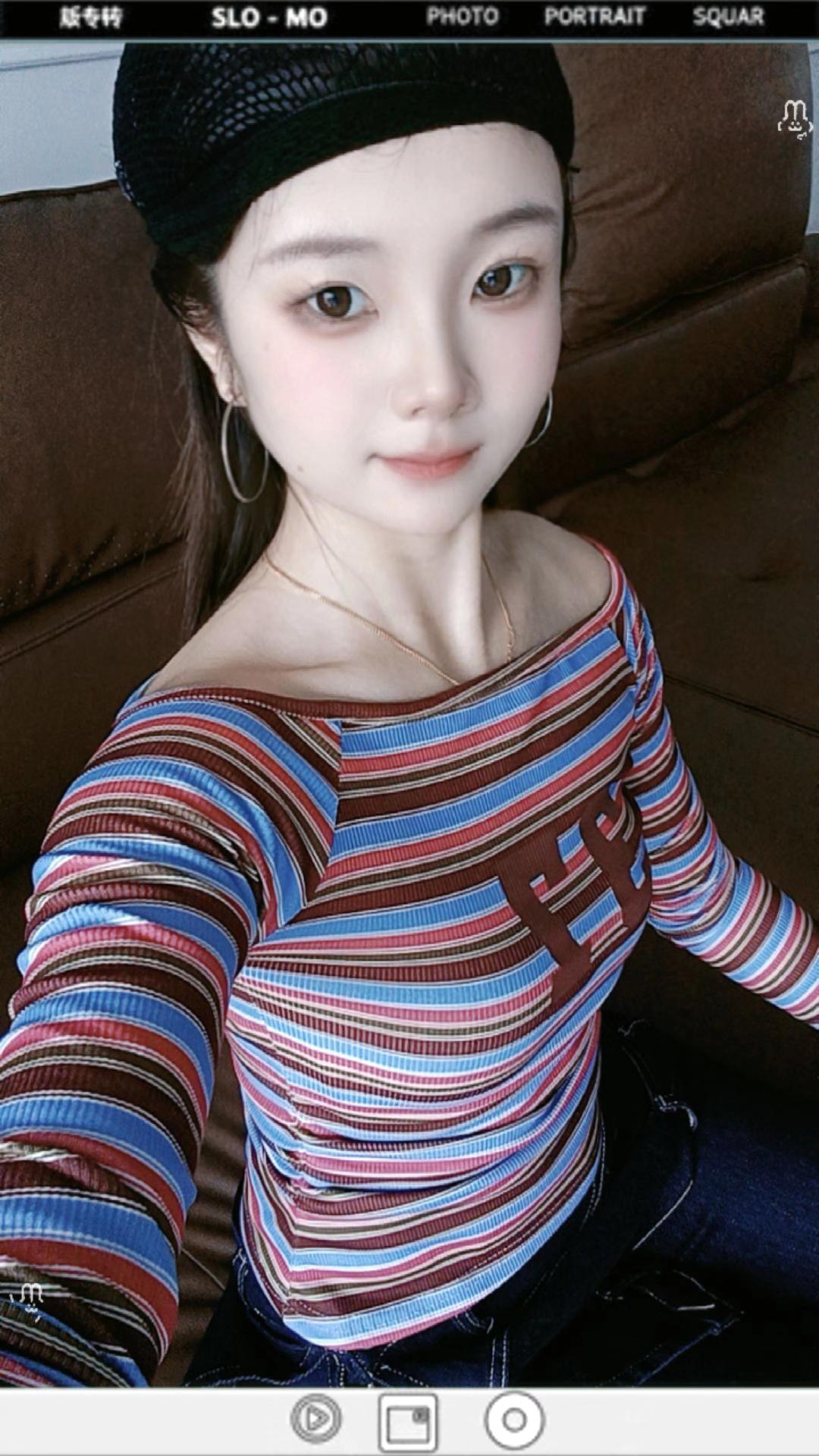 这款衣服配啥裤子,裙子都很好看哦,很显身材质量也非常Ok的