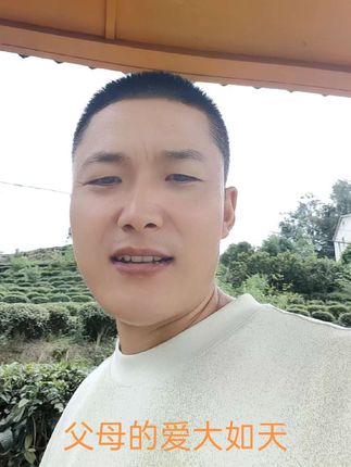 只有瓜恋子哪有子恋瓜 不管你在哪里,也不管你过的怎么样,父母是唯一不会嫌弃你的人!#三农#感悟#人生#发现平凡中的美好