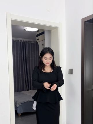 超有气质的大码套装,穿上感觉自己好漂亮好有气质。#我的ootd穿搭 #新衣试穿 #大码女装120斤到220斤 #这么穿显瘦20斤 #种草