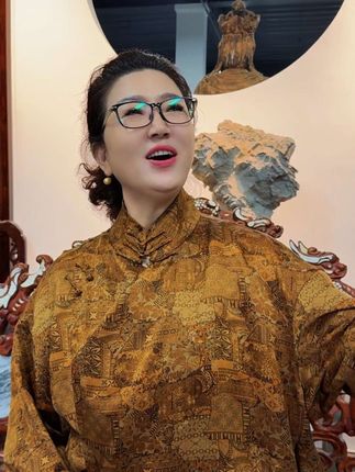 生活,偶尔致郁, 偶尔治愈,都是人间惆怅客, 不必执着不快乐。 #正能量 #原创视频 #优雅气质 #今日文案 #热门音乐🔥