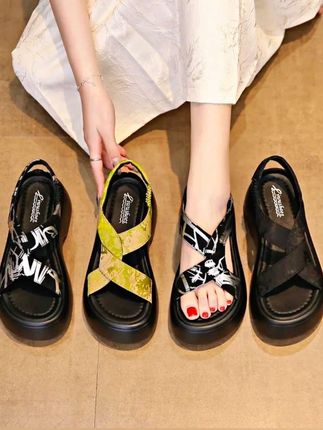 厚底增高新中式凉鞋#显高显瘦显腿长 #好穿不累脚 #时尚款女鞋 #女鞋推荐 。