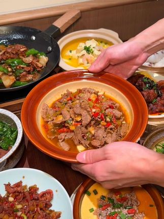 艾特你的饭搭子请你吃!#寻味烟火气 #月薪3千也能复刻的湘式小炒#开学美食#合肥美食#胡子大厨
