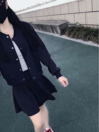 看不惯就少看。不喜欢就远离。我活着不是让你顺眼的,更何况,你根本不在我视线里#穿搭