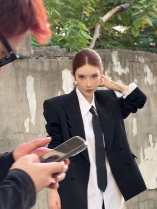 独来独往的女人 没有一个孬种