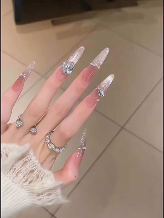#美甲分享 #美出高级感 #超好看的美甲 #穿戴甲#穿戴甲随意摘戴