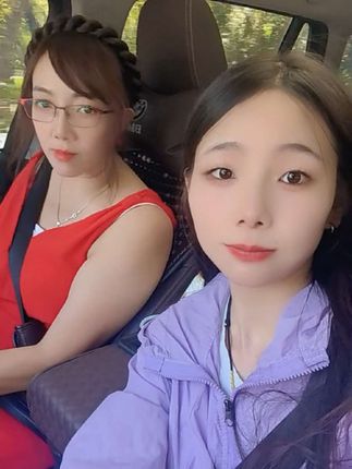 带侄女放飞一下#出发啦 #快乐旅行 #晴空万里 #蓝天白云如期而至