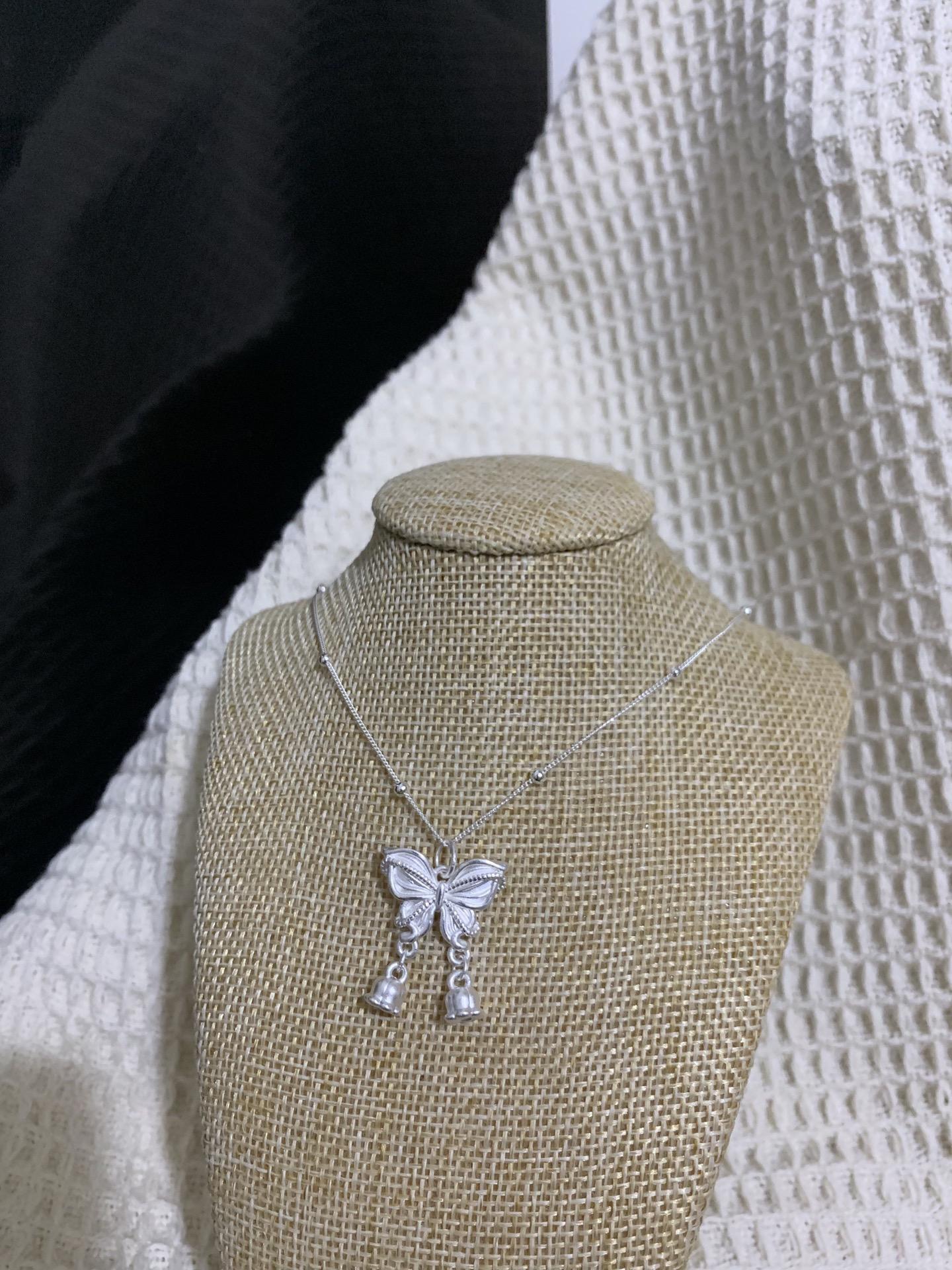 蝴蝶🦋铃兰 | 新中式清冷感拉满的项链。美到心坎里的蝴蝶铃兰项链~ #足银999 #蝴蝶项链 #新中式项链 #蝴蝶铃兰 #小众首饰