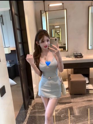 人生不过三万天所以这页我翻篇 #辣妹穿搭 #今日穿搭#连衣裙