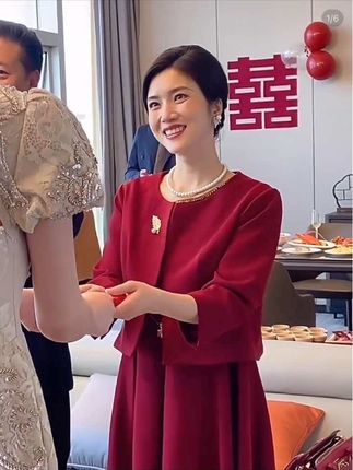 #喜妈妈喜婆婆礼服 #喜妈妈高级礼服定制 #喜妈妈喜婆婆礼服定制 #喜妈妈婚宴礼服 #喜妈妈喜婆婆婚宴礼服