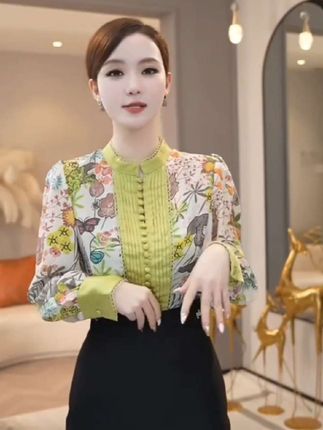 现货2025夏季新款【1832】气质法式小众舒适碎花长袖绿色衬衫上衣女#夏季新款 #夏季穿搭 #衬衫穿搭 #穿出高级感 #面料柔软舒适 @DOU+小助手