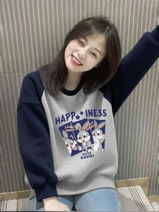 女生时尚休闲洋气卫衣外套女款爆款2025新款春秋薄款小个子撞色插肩圆领卫衣女款@DOU+上热门 @抖音小助手 @热点宝