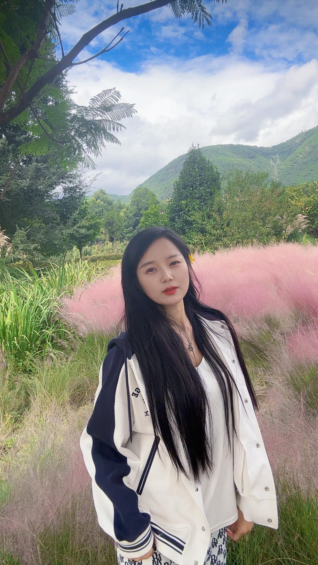 为何你呀你,不懂落花的有意