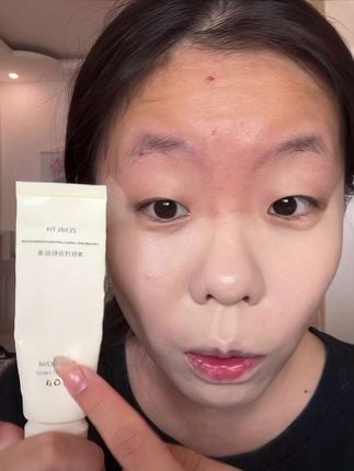 高遮瑕扒脸服帖不拔干的粉底液我给你们找来啦,我也没想到69块的粉底液竞会这么好用!#遮瑕粉底液 #持妆不假面 #超好用的粉底液 #粉底液遮瑕持久
