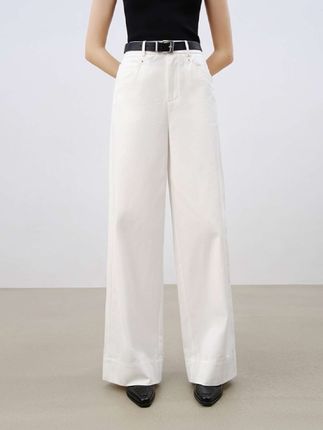 #上热门 自巧小个子女装穿搭时尚白色牛仔裤直筒遮胯休闲裤#牛仔裤