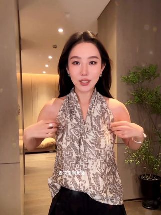 LiHuiEr李慧儿【柏威夏】 2025夏款轻奢舒适针织花纹衫背心YC-509#挂脖背心 #背心穿搭 #女人味穿搭 #针织背心 #高品质女装