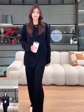 有些答案,交给时间就好。把难过交给昨晚,把希望留给明天。天亮了,我们再出发。#秋冬都市硬核穿搭 #秋季日常实用穿搭思路分享 #早秋穿搭三分钟出门不是梦 #早秋冷冽又随性的气质穿搭 #早秋通勤出游穿搭一起拿捏 @DOU+小助手 @抖加🔥上热门🔥dou+🔥热点宝 @穿搭攻略