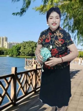 早上好:爱唱歌的我出来皮一下,唱一段越剧分享给大家听听,#祝福大家都平安健康幸福快乐 ,谢谢帅哥美女粉丝们支持美评