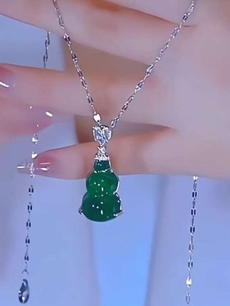 #项链 #项链吊坠 #超美 #百搭款 #美出新高度