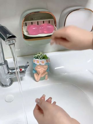 这款免打孔轻奢风壁挂式#沥水肥皂盒 双层设计,装在洗手台旁,不仅好看,还非常方便实用!#香皂盒 #肥皂盒 #好物分享