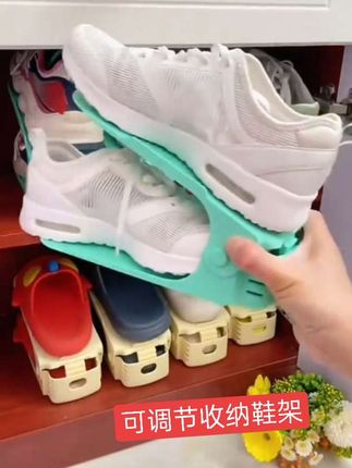 #创作灵感 这款双层可调节鞋托 一双鞋的位置可以放下两双鞋,运动鞋、拖鞋、 高跟鞋都可以轻松收纳#实用省空间 #收纳整理#鞋柜收纳神器推荐 #鞋子放置方法