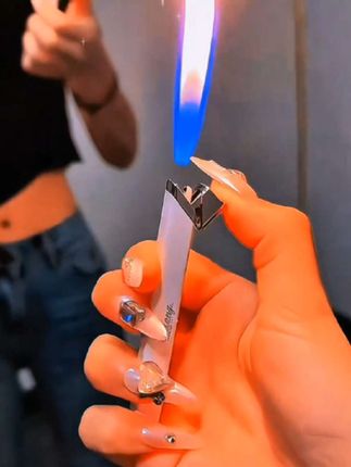 小巧糖果色打火机渐变色网红创意个性便携细长条时尚送男友礼物#创意打火机 #网红防风打火机#好物推荐🔥 #