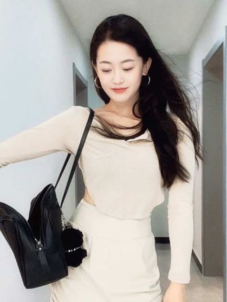我这件衣服可是花了…所以不许说不漂亮#ootd穿搭 #日常分享 #出片