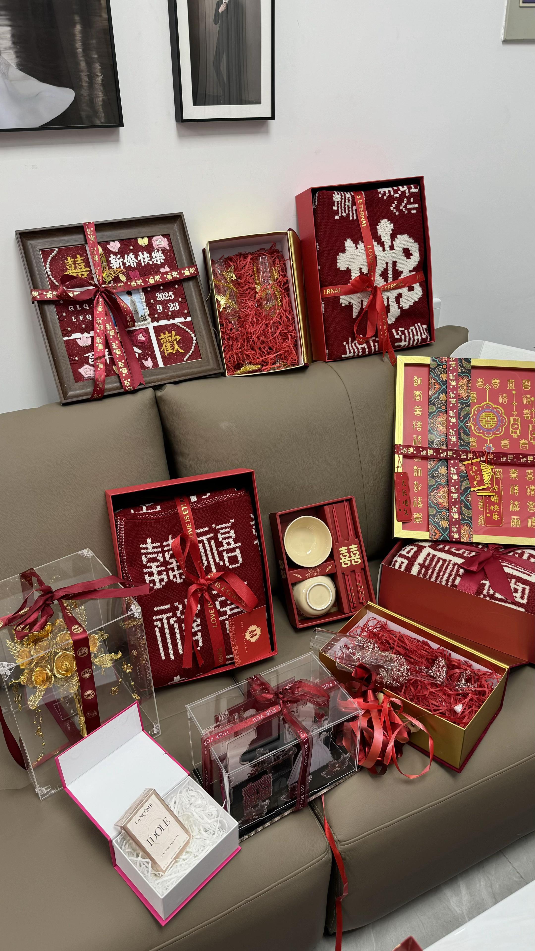 怎么会不幸福呢 有幸收到好朋友们送的新婚礼物#幸福感