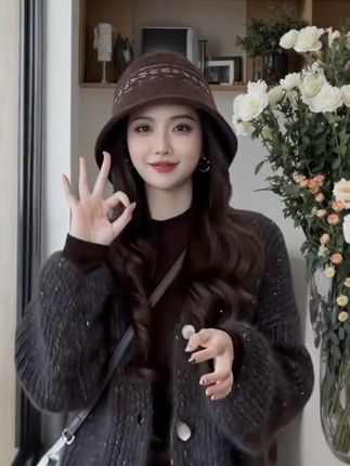 #每天穿搭分享 #美搭尽显女神范 #外套穿搭 #秋冬穿搭 #每日分享