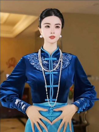 #复古风穿搭 #优雅气质 #国风服饰@DOU+小助手