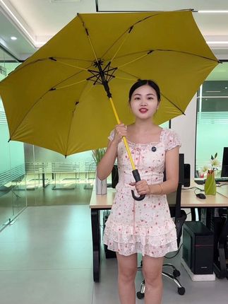 巨无霸高尔夫大雨伞,自带防水雨套,可容纳3个人,性价比高质量也超好!#带防水雨套的长柄大伞 #高尔夫雨伞 #雨伞加大款 #高尔夫雨伞加大加固加厚 #晴雨两用伞