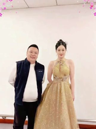 #唐艺大舞台 #🌈唐艺 #户外直播现场 #音乐现场