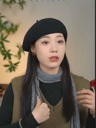 【一顶帽子搞定所以秋冬穿搭!】 我们家经典百搭的贝雷帽!绵羊毛材质,基础款贝雷帽,纯色系会更百搭不挑穿搭哦!一顶帽子可以搞定秋冬所有穿搭~#时尚单品 #百搭帽子#贝雷帽#秋冬必备#通勤搭配