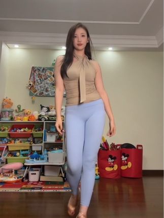 #运动女孩 #每日分享 #在家也要运动 #想怎么跳就怎么跳